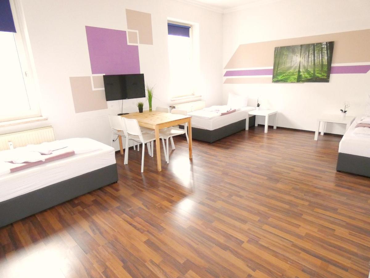Sunnyhome Monteurwohnungen Und Apartments In Schwandorf المظهر الخارجي الصورة